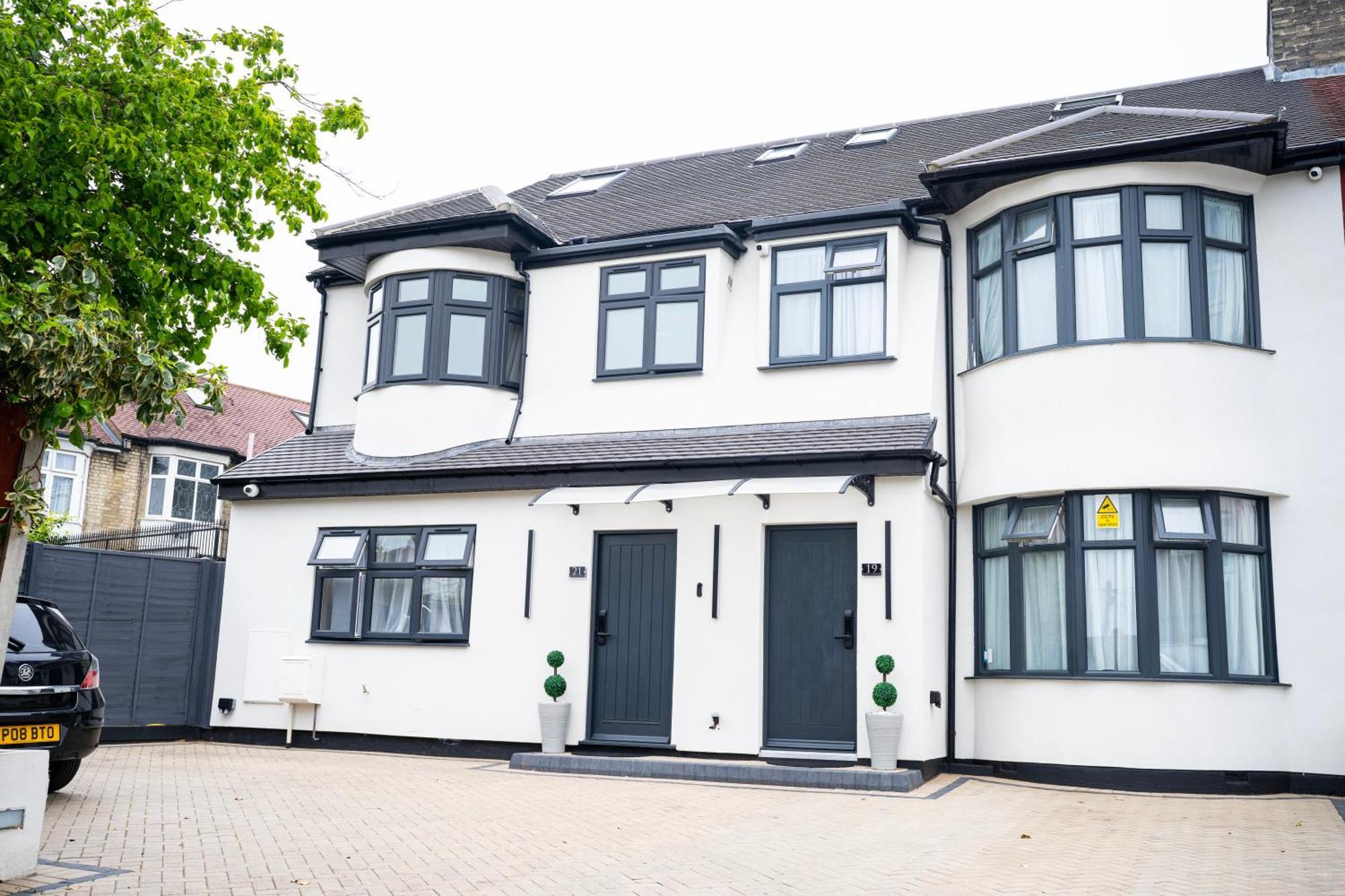 Paragraph Edmonton Palmers Green Exteriör bild