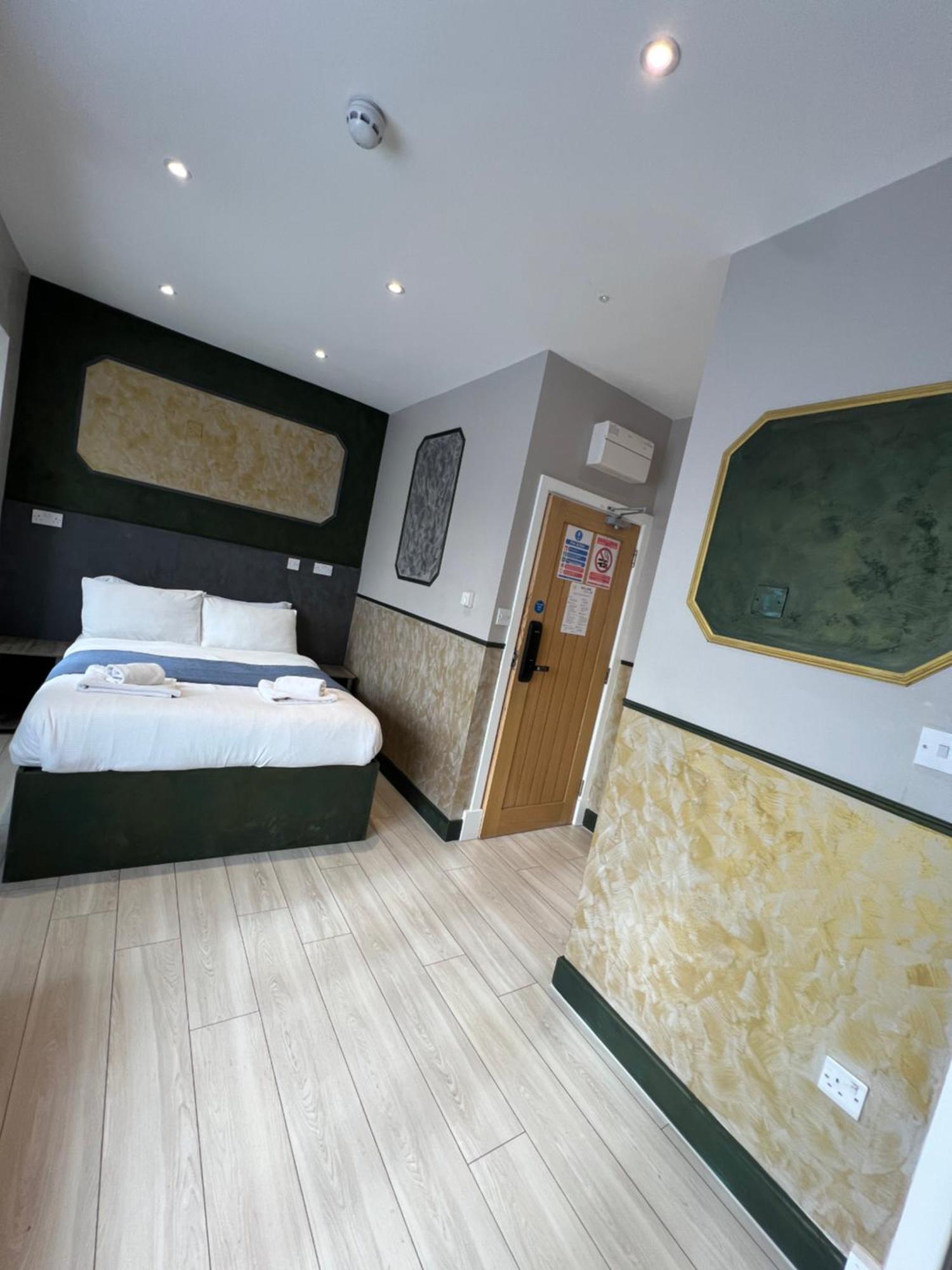 Paragraph Edmonton Palmers Green Exteriör bild