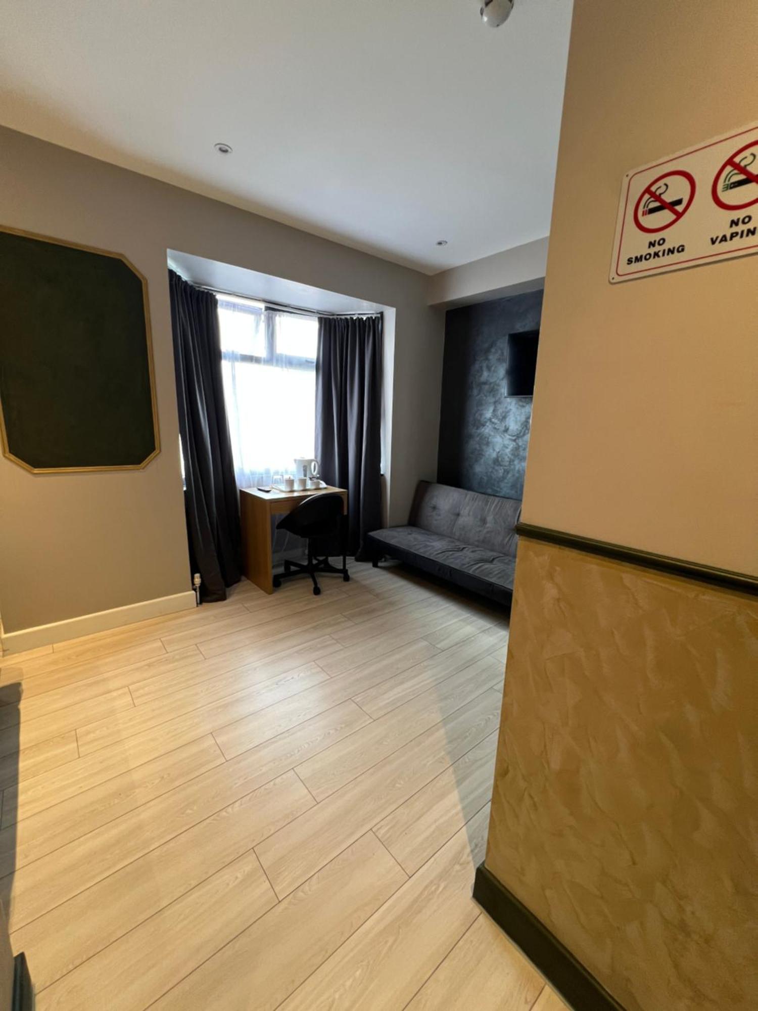 Paragraph Edmonton Palmers Green Exteriör bild