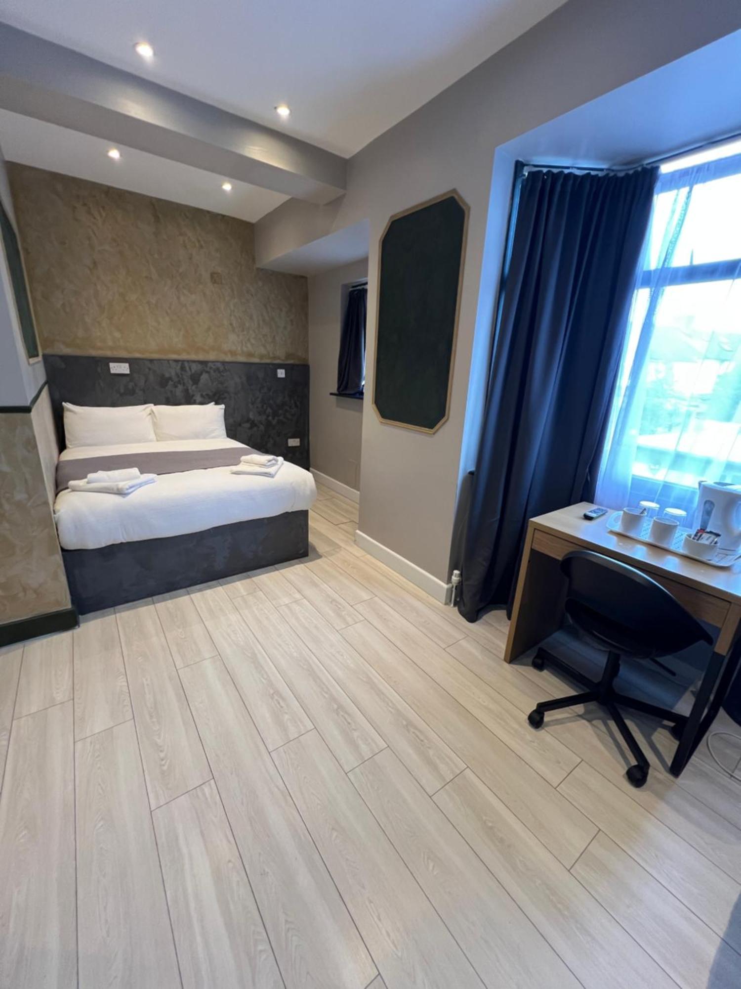 Paragraph Edmonton Palmers Green Exteriör bild