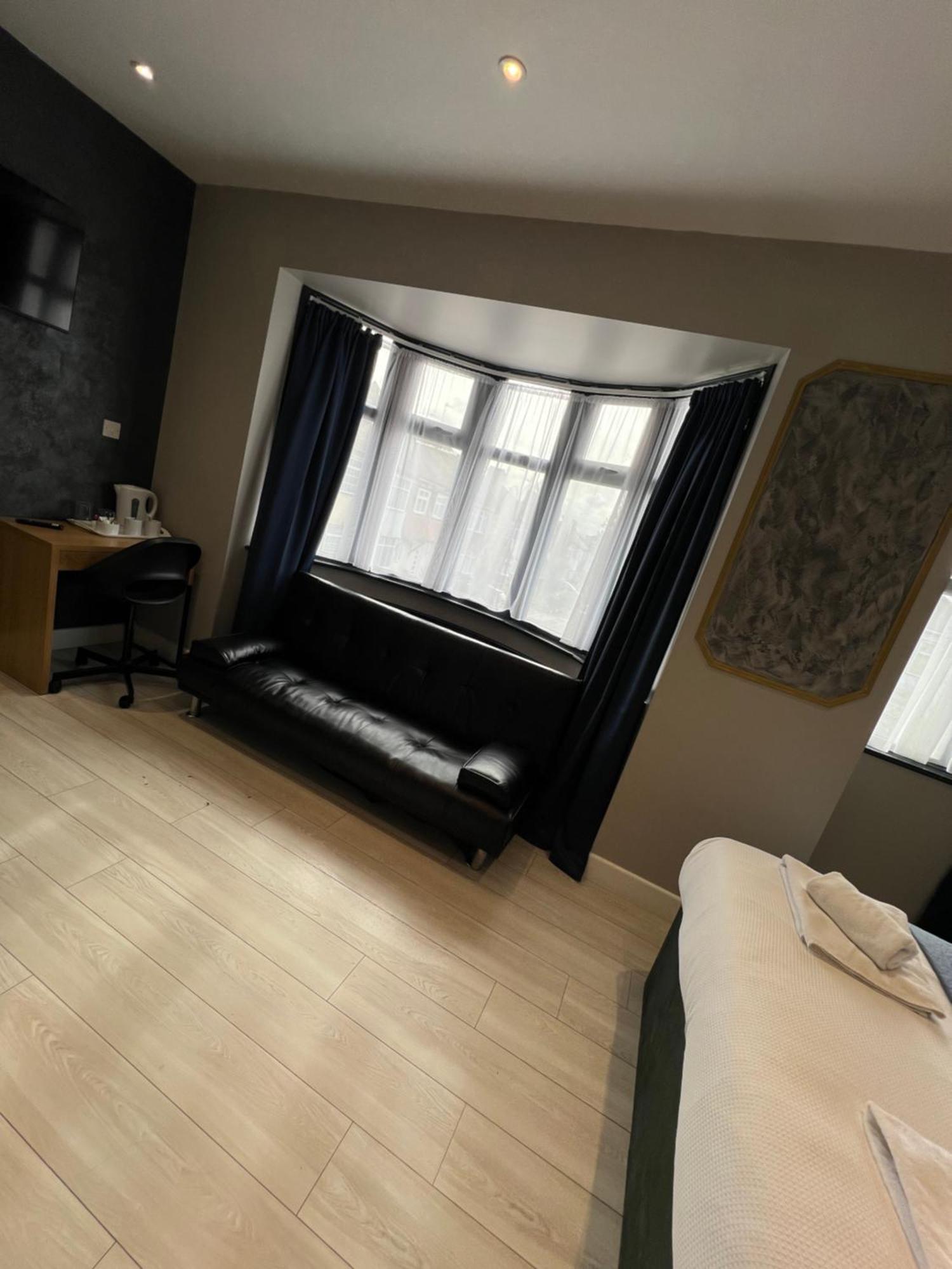 Paragraph Edmonton Palmers Green Exteriör bild